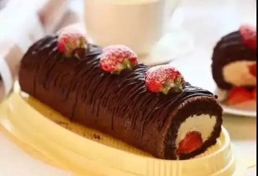 奶冻蛋糕卷做法丨幸福感满满的可可奶冻蛋糕卷