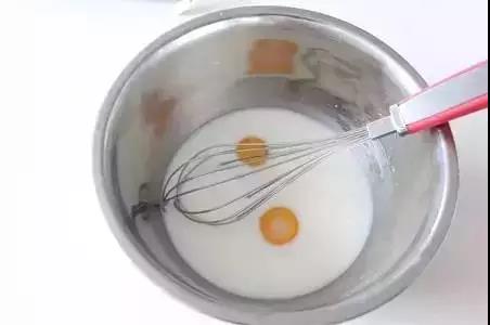 奶冻蛋糕卷做法丨幸福感满满的可可奶冻蛋糕卷