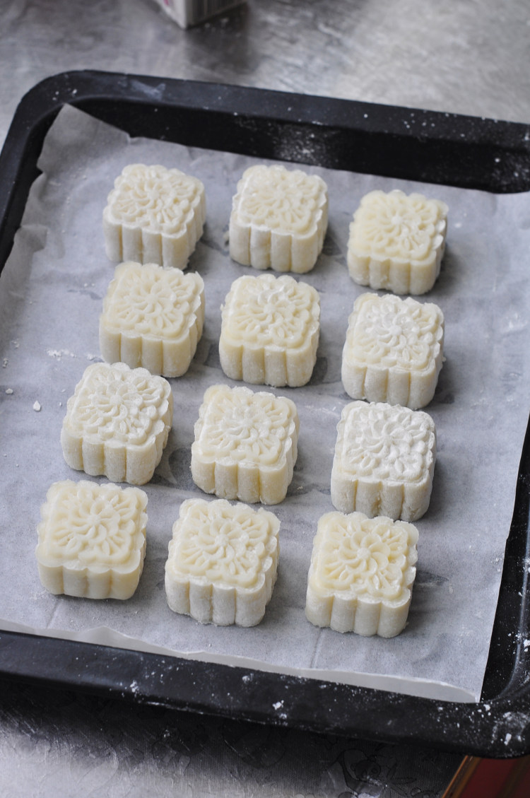 自制冰皮月饼的做法及配方,奶黄冰皮月饼怎么